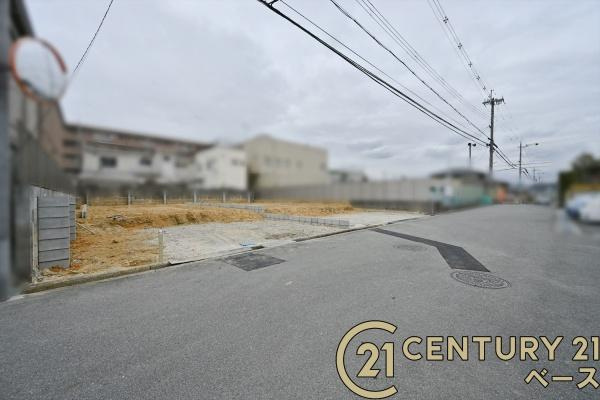 リーブルガーデン片岡台 ２号棟 ／新築一戸建の前面道路含む現地写真