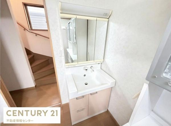 【独立洗面台】 | 酉島６丁目　中古戸建 | ※画像は家具、小物を削除加工済み