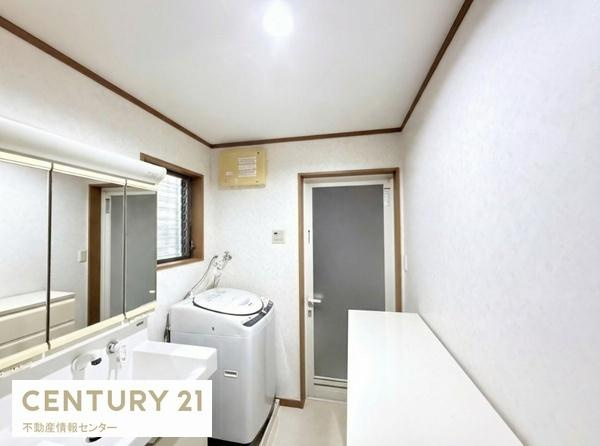 【独立洗面台】 | 酉島６丁目　中古戸建 | ※画像は家具、小物を削除加工済み