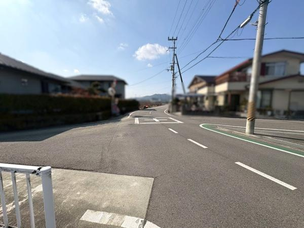 桃山町市場分譲地（3号地の内容）の前面道路含む現地写真
