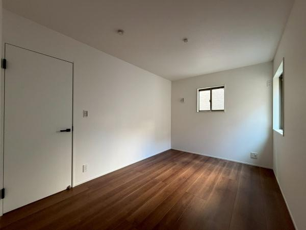 横浜市港北区篠原町の中古一戸建の洋室|寝室にいかがでしょうか。