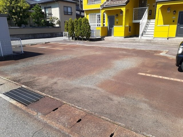 シェル・プラース　Ａの駐車場|駐車場があります