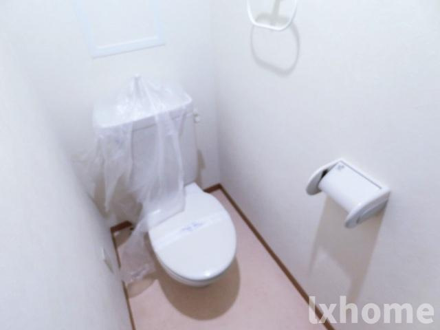 シャンピアコート茨木のトイレ|ゆったりとした空間のトイレです