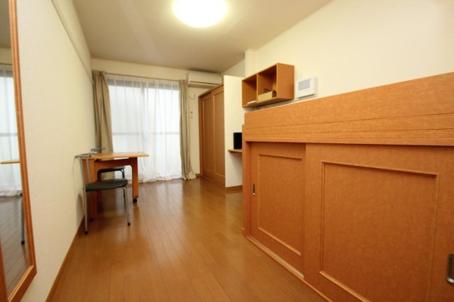 レオパレスフェリシア室町Ａの居間・リビング|同じタイプのお部屋の写真です。