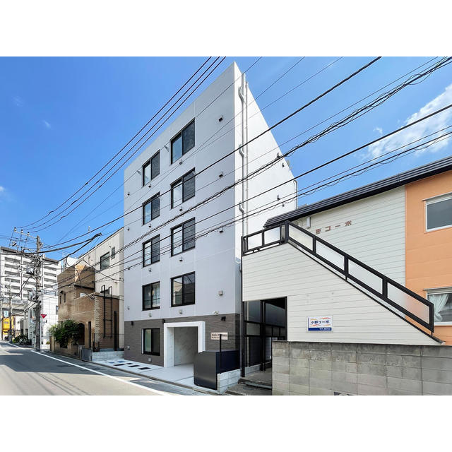 センプリーチェ西日暮里の外観