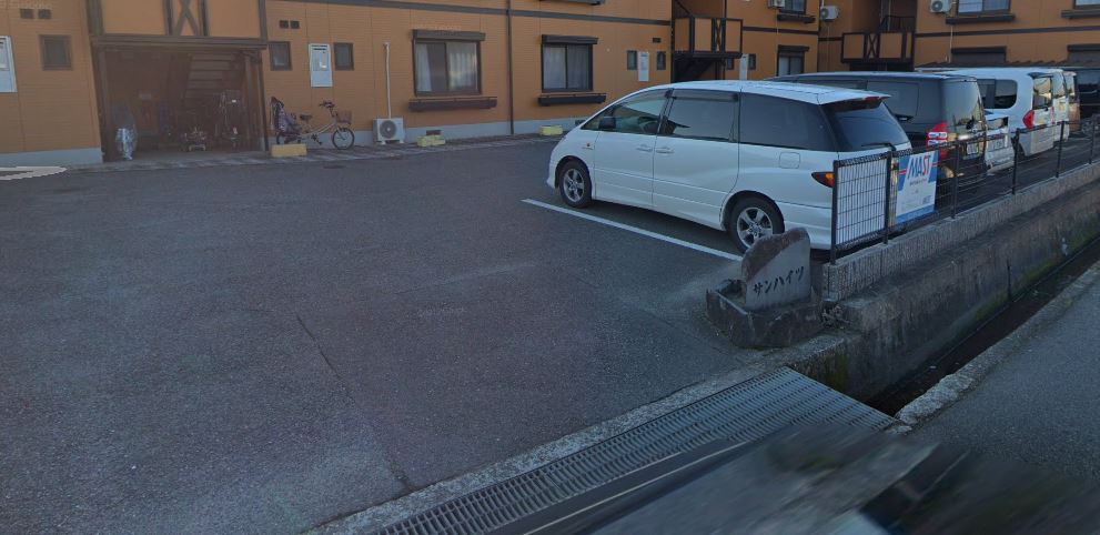 サンハイツの駐車場|駐車スペースもあります