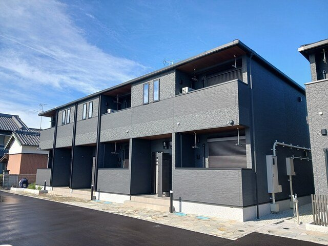 橿原市葛本町のアパート