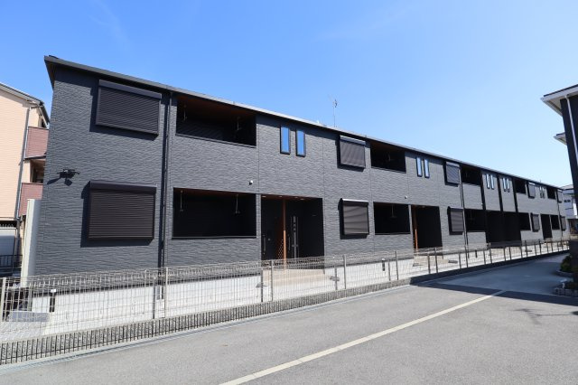 橿原市東坊城町のアパート