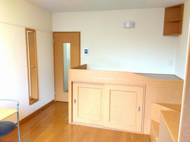 レオパレス川之江中央の寝室