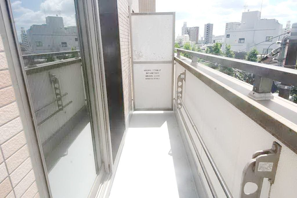 【バルコニー】