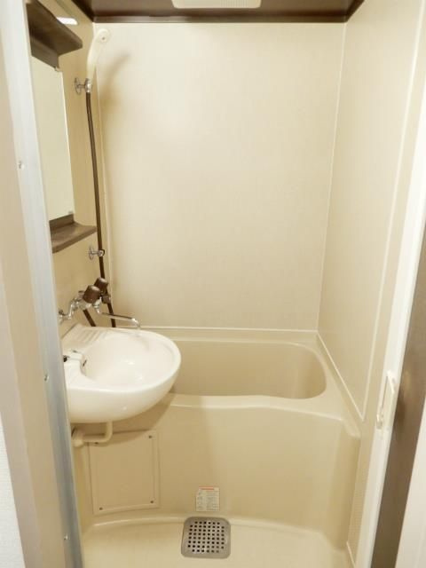 アーバン磯子の浴室