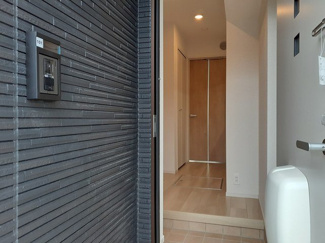 【玄関】 | ロイヤル・鈴　Ｇ