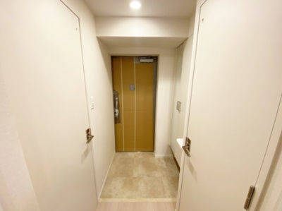 【玄関】 | スプランディッド弁天町WEST