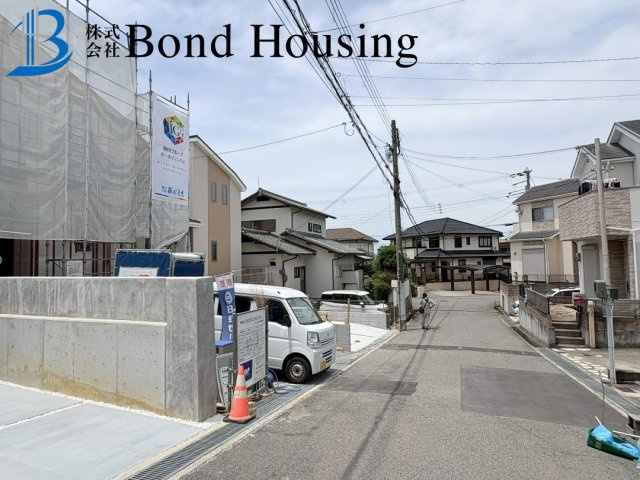 大通りから少し離れた閑静な住宅街　本多聞6丁目　全2棟　A号棟
