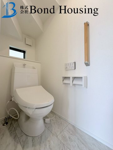 大通りから少し離れた閑静な住宅街　本多聞6丁目　全2棟　A号棟