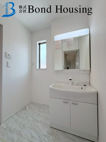 大通りから少し離れた閑静な住宅街　本多聞6丁目　全2棟　A号棟