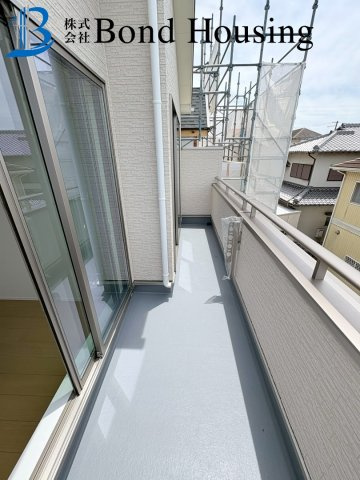 大通りから少し離れた閑静な住宅街　本多聞6丁目　全2棟　A号棟