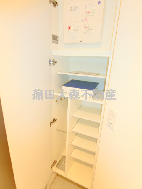 プレール・ドゥーク大森町の収納|玄関収納