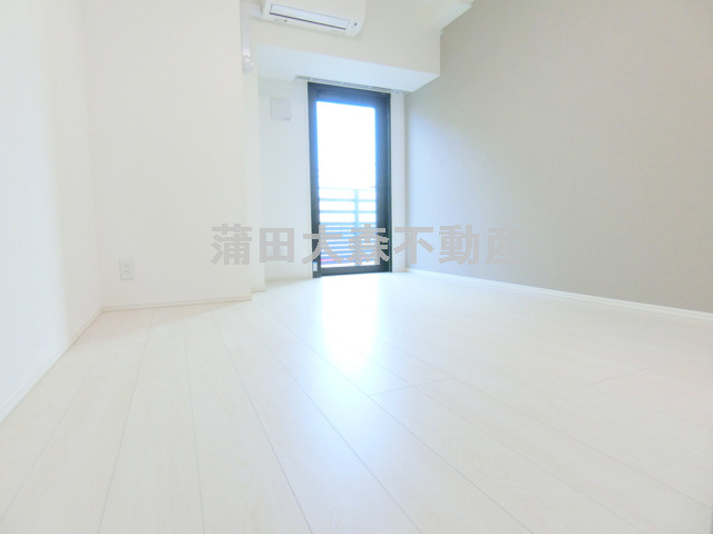 プレール・ドゥーク大森町の居間・リビング|東向きの洋室7帖