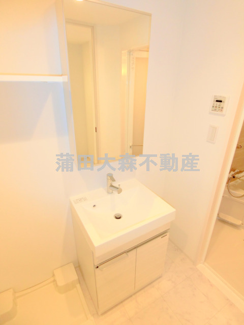 プレール・ドゥーク大森町の洗面所|独立洗面台　洗面脱衣所　洗濯機置き場