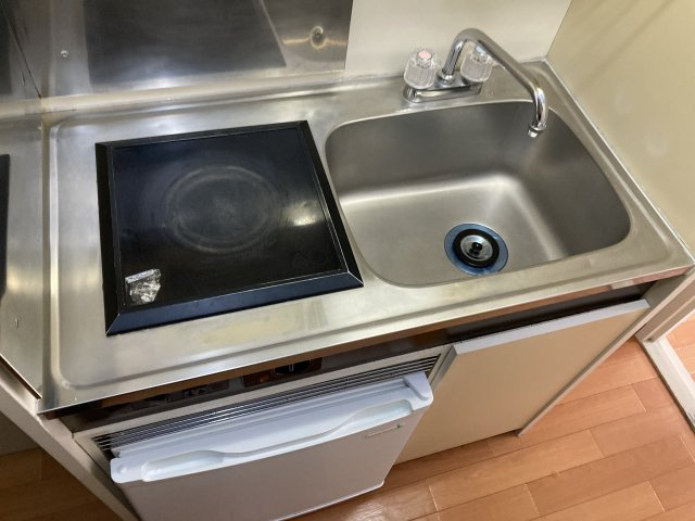 レオパレスRX生麦のキッチン