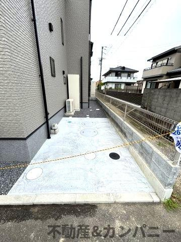 余戸東2丁目の新築のおうち1号棟　新築建売住宅　松山市余戸東２丁目新築戸建の駐車場|車をお持ちの方に嬉しい駐車場付きの物件です