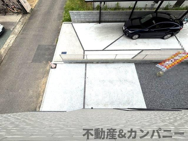 余戸東2丁目の新築のおうち1号棟　新築建売住宅　松山市余戸東２丁目新築戸建の駐車場|カースペースがあります