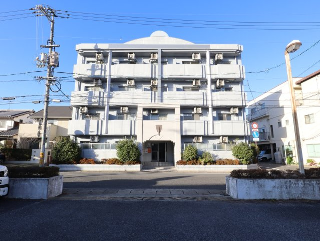 アルファ西古松の外観|市街地近郊、徒歩圏内には駅や商業施設、医療施設等の揃った利便性の高いエリアです！