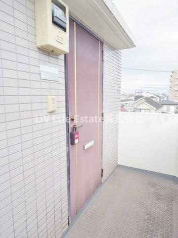 シャルマンはすみの玄関