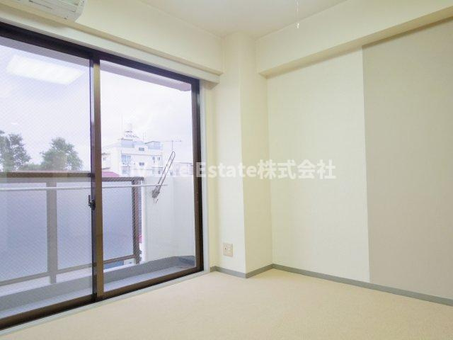 シャルマンはすみの寝室