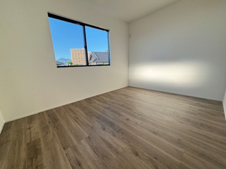 【洋室】 | 東区戸坂山根2丁目（JR戸坂駅徒歩８分！）限定1棟【P４台可】 | 2階　洋室×3　収納付きでお部屋がスッキリ広く使えます。
