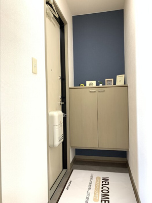 【玄関】 | ピローサイド四御神 A棟