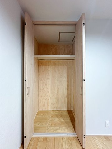 安佐北区深川7丁目 No.12|全居室収納☆
4.5帖洋室のクローゼットです♪