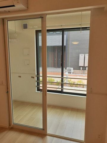 アベニール　Ⅴの内装|明るい色調の室内です