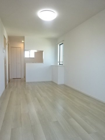 ローマアリエス．Ｄの居間・リビング|こちらのリビングで趣味の時間をお楽しみください