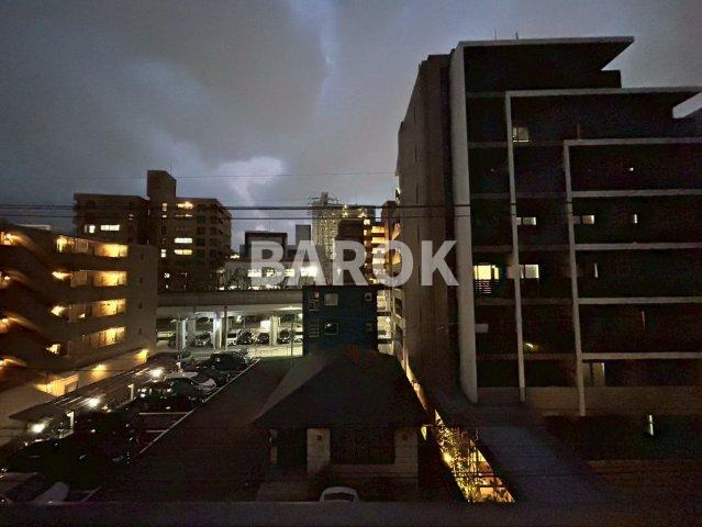 平尾フクセンビルのバルコニー