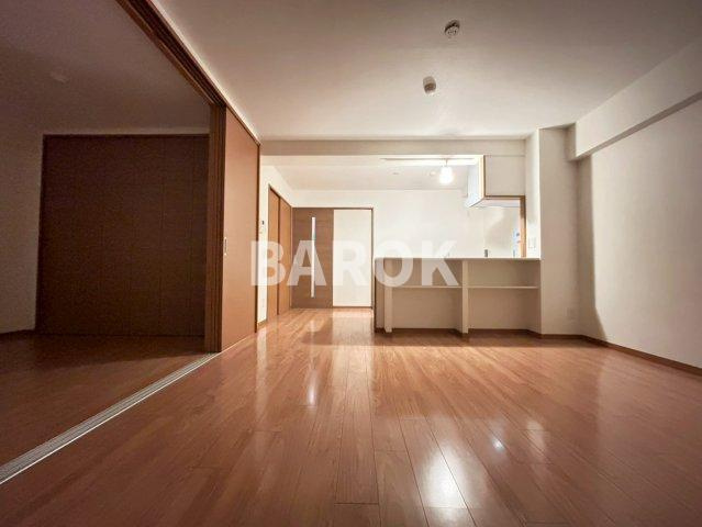 平尾フクセンビルの居間・リビング