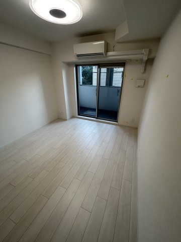 ララプレイス大阪ウエストゲートの寝室