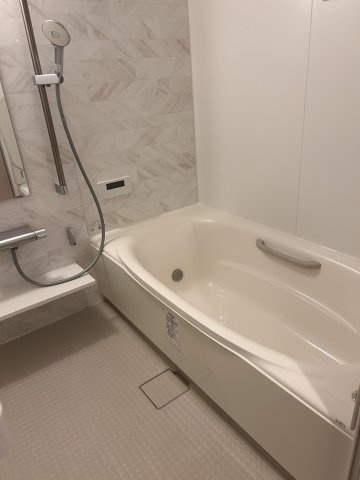 本駒込3丁目戸建の浴室