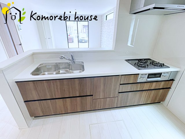上尾市浅間台　４期　新築一戸建て　グラファーレ　01のキッチン|キッチンでお料理をお楽しみください