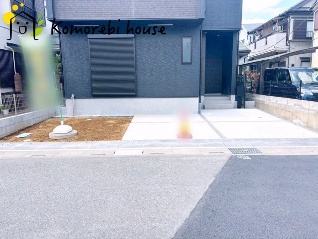 上尾市浅間台　４期　新築一戸建て　グラファーレ　01の駐車場|駐車場があります