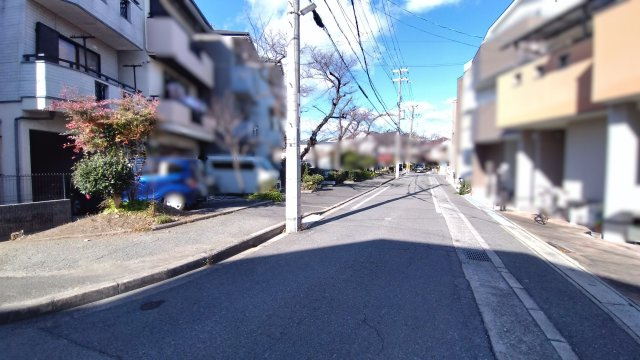 尼崎市南七松町　中古戸建の前面道路含む現地写真
