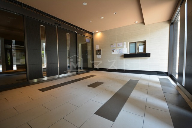 エスリード阿波座ラグジェのロビー