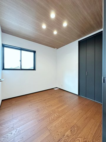 安佐北区深川7丁目 No.14の子供部屋|2階4.5帖の洋室☆