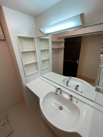 ローズスクエア府中の独立洗面台