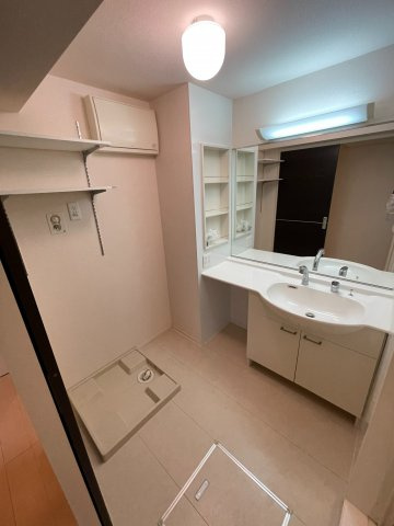 ローズスクエア府中の洗面所