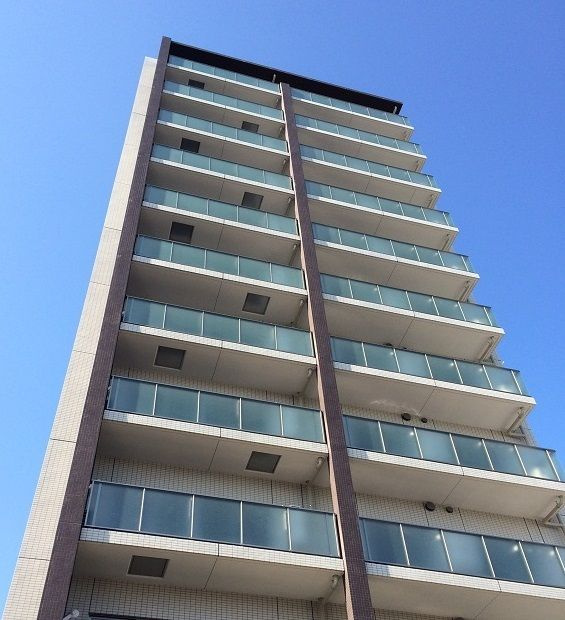 ライジングプレイス浅草NORTHの外観