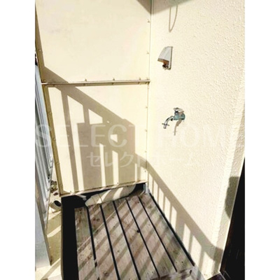 【バルコニー】 | メゾン蓮花 | お洗濯にも便利なバルコニー付き