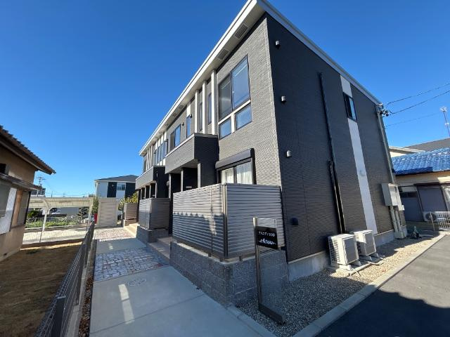 アメニティ１００のエントランス|外観写真（昼）