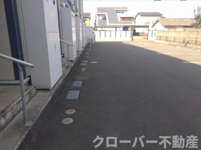 レオネクスト旭町の駐車場